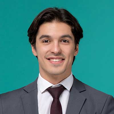 Carlos M., Administrativo